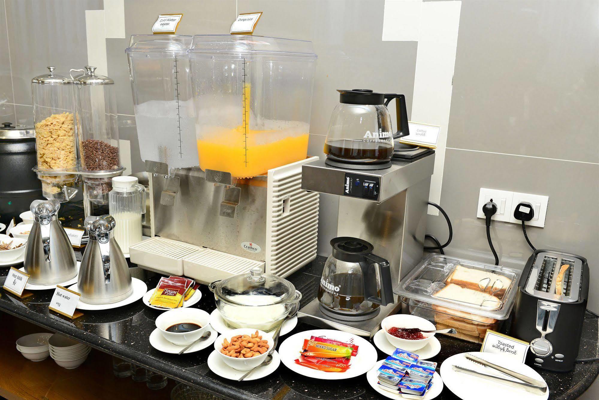 Hotel Grand United - 21St Downtown Yangon Dış mekan fotoğraf