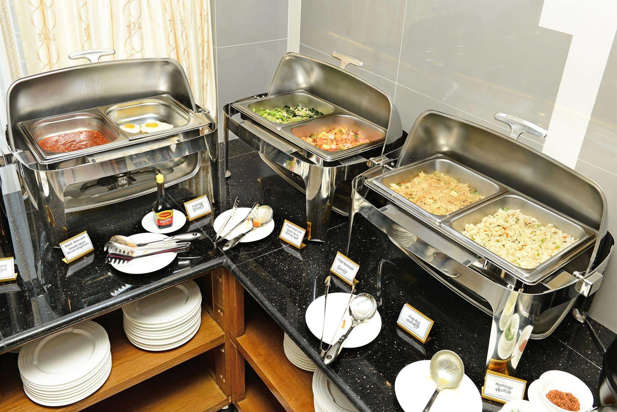 Hotel Grand United - 21St Downtown Yangon Dış mekan fotoğraf